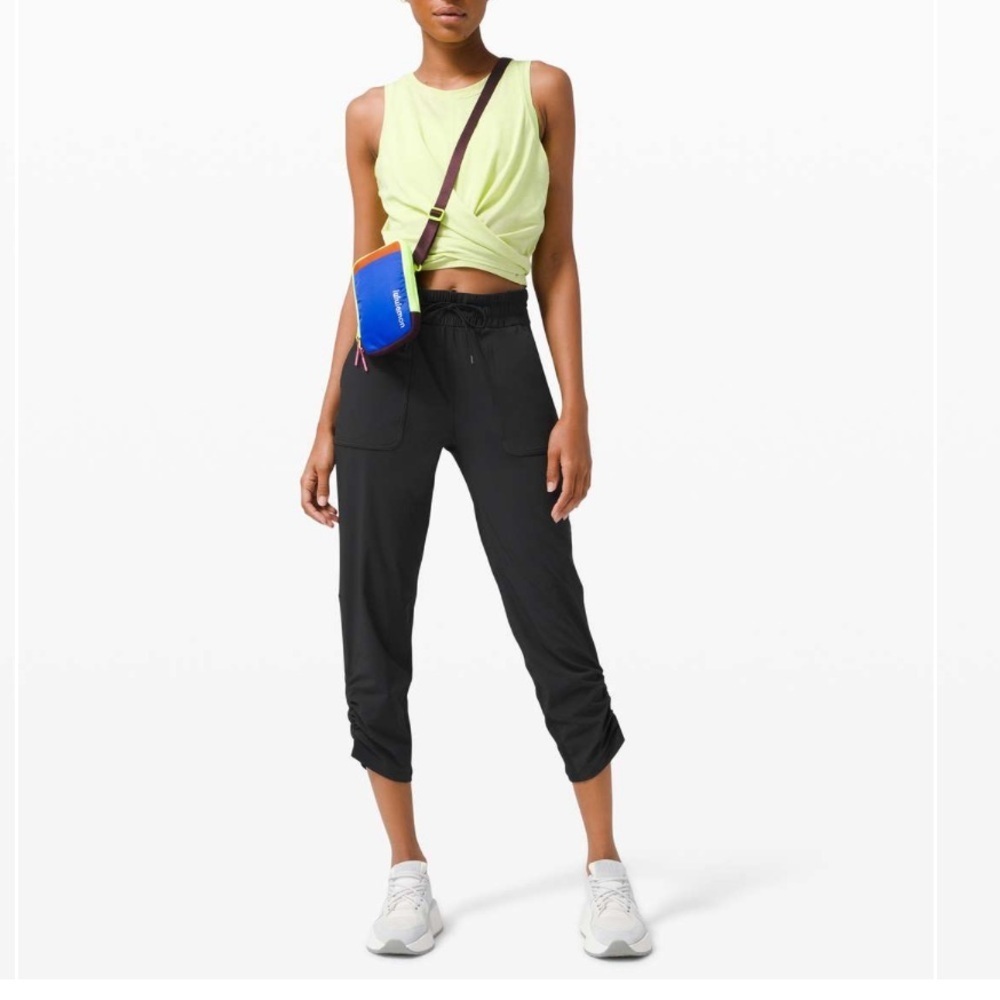 Lululemon Beyond the Studio Crop Black size 4